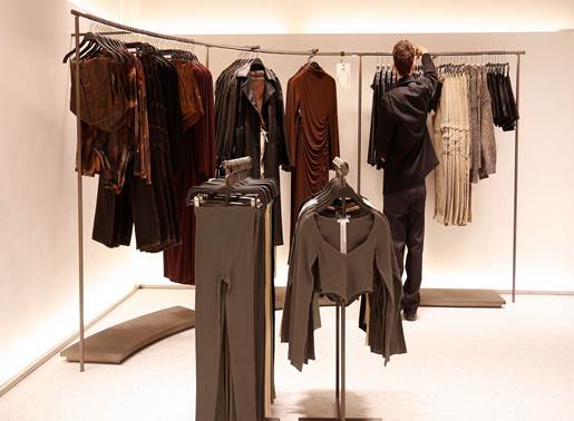 Según la sentencia, la dolencia 'viene provocada por los trabajos realizados a diario levantando los brazos por encima del hombro'