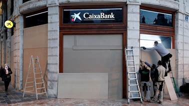14 horas - Los sindicatos cargan contra el ERE en Caixabank: 'La plantilla se siente ultrajada, nos preguntan si se han vuelto locos' - Escuchar ahora
